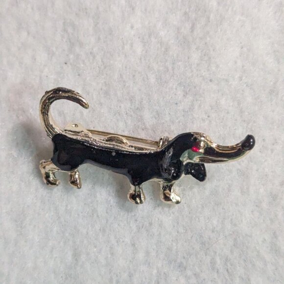 Black Dachshund Enamel Brooch Pin With Gold-Tone Accents & Red Eye Details Cute - Picture 5 of 5